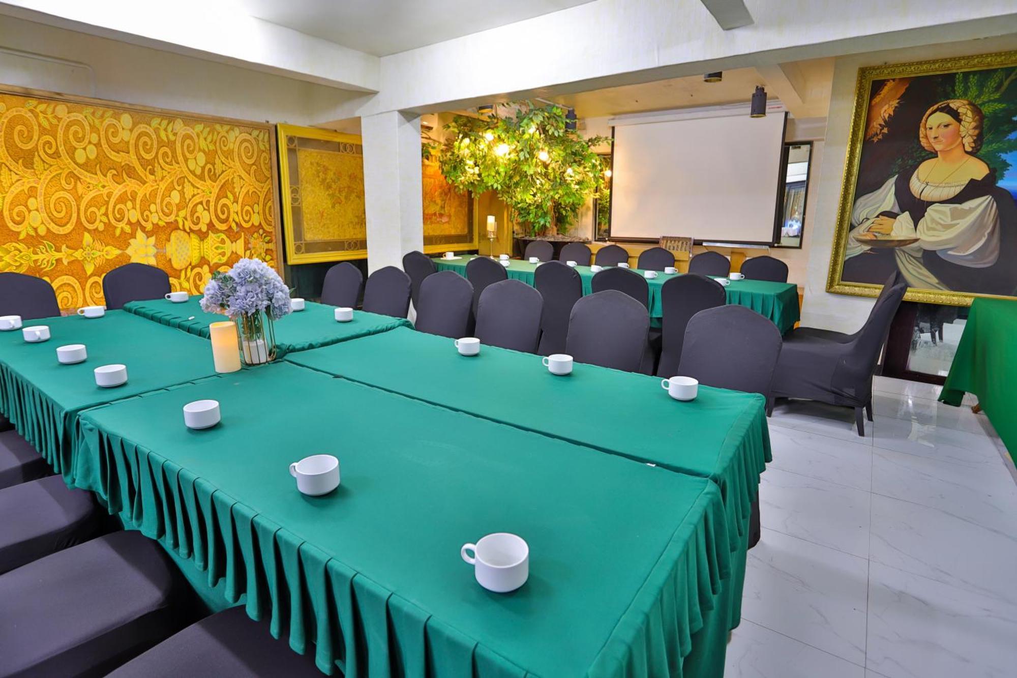 Diamond City Hotel Sha Certified Bangkok Exterior photo